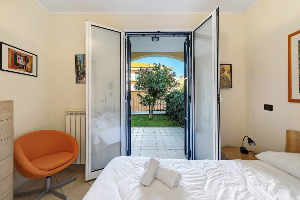 Property building, Living room, Bedroom