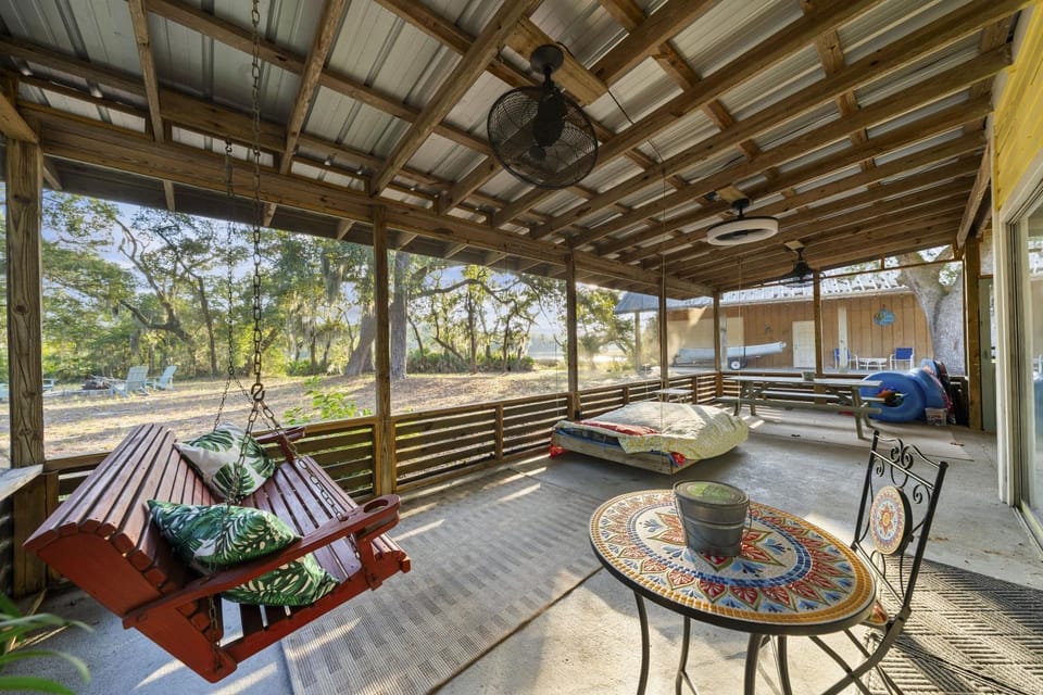 Patio, Seating area