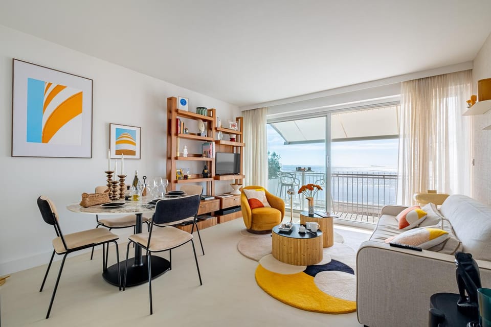 Library, Living room, Dining area, Sea view