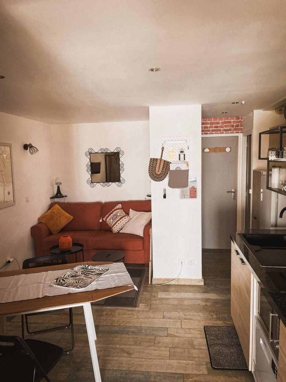Communal lounge/ TV room, Living room