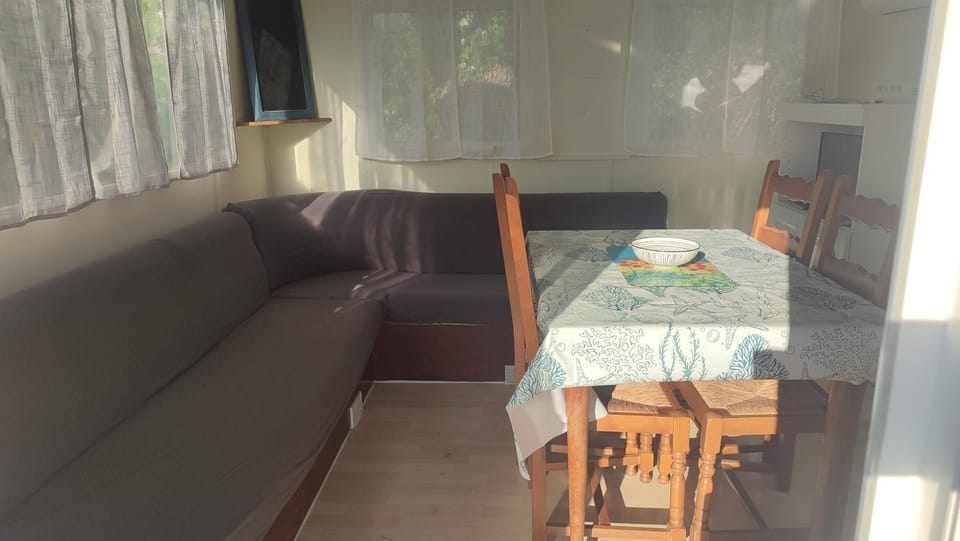 Mobil-home climatisé à 2 min d'Ogliss Park Campground/ 
RV Resort in Pays de la Loire