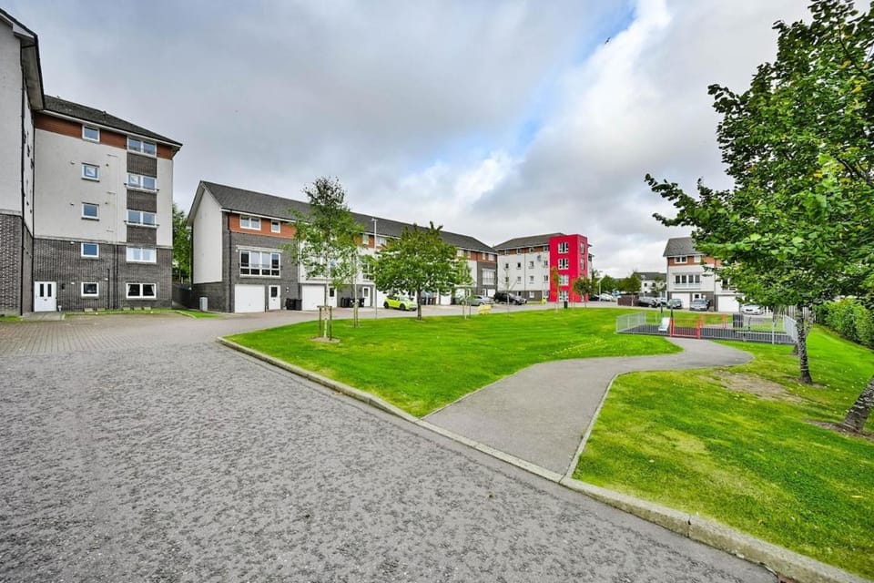 Neighbourhood, Natural landscape