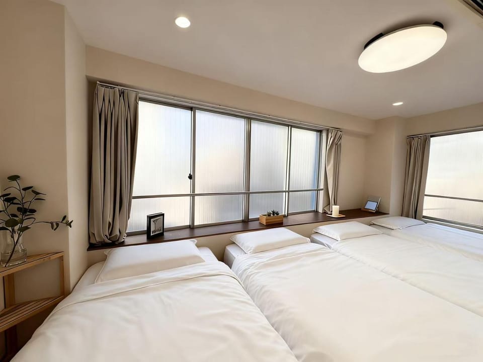 Ikeda Ueno 201 Quad Room Apartment in Japan