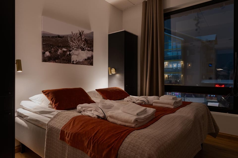 Bed, Bedroom, heating, internet, towels, wardrobe