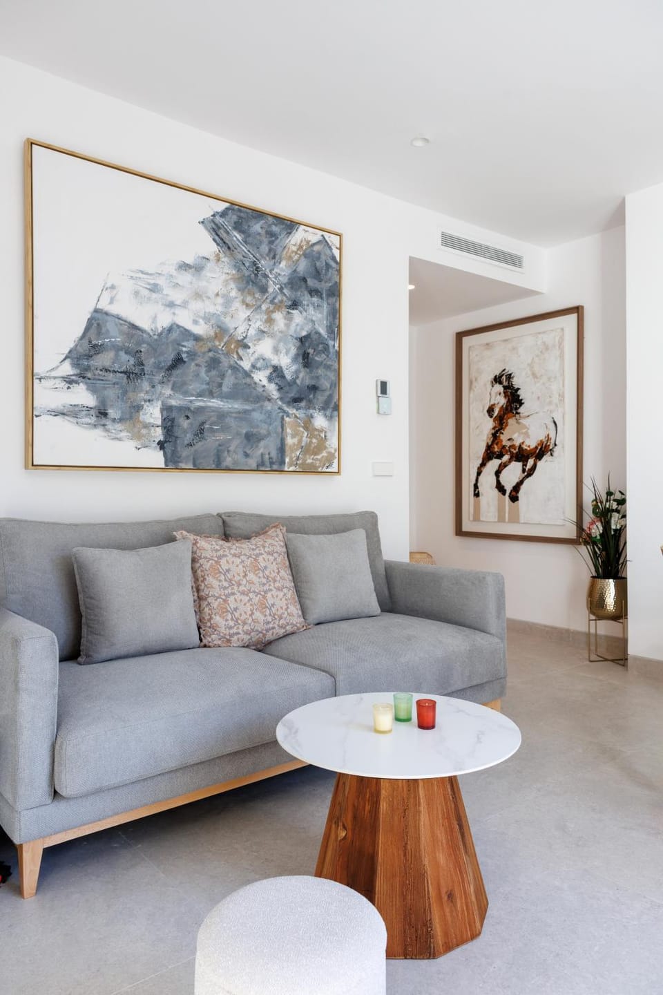 Living room, Decorative detail