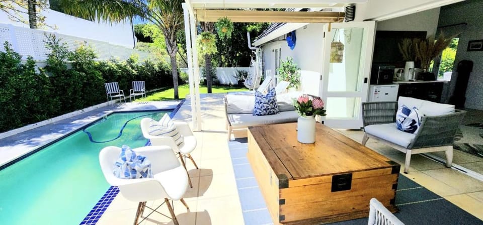 Tranquil Holiday Home with Pool & Garden 4 bedrooms House in Cape Town