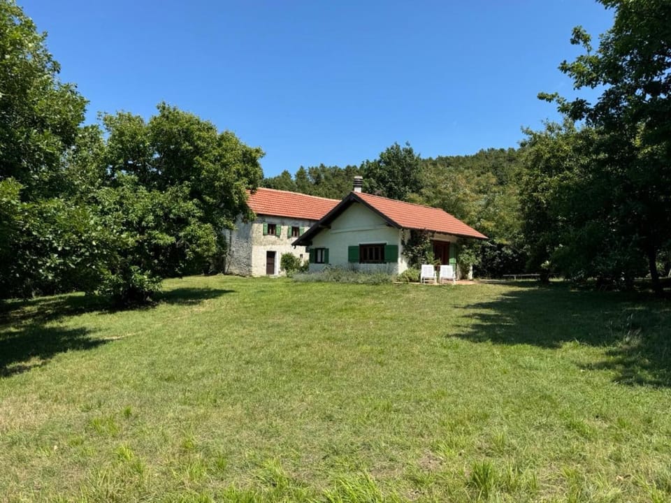 Property building, Natural landscape, Garden view