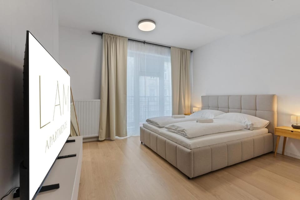 Bed, TV and multimedia, Photo of the whole room, Evening entertainment, Bedroom