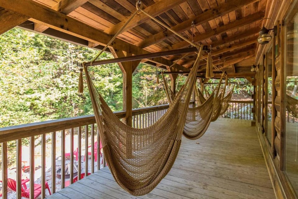 Hot Tub & WiFi - Big Boulder - Red River Gorge KY House in Kentucky