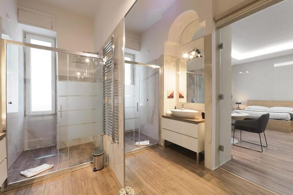 Shower, Bathroom, towels