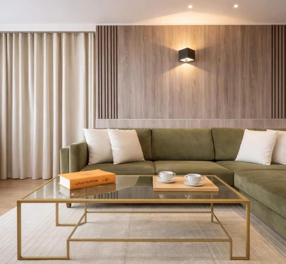 Communal lounge/ TV room, Living room, Seating area