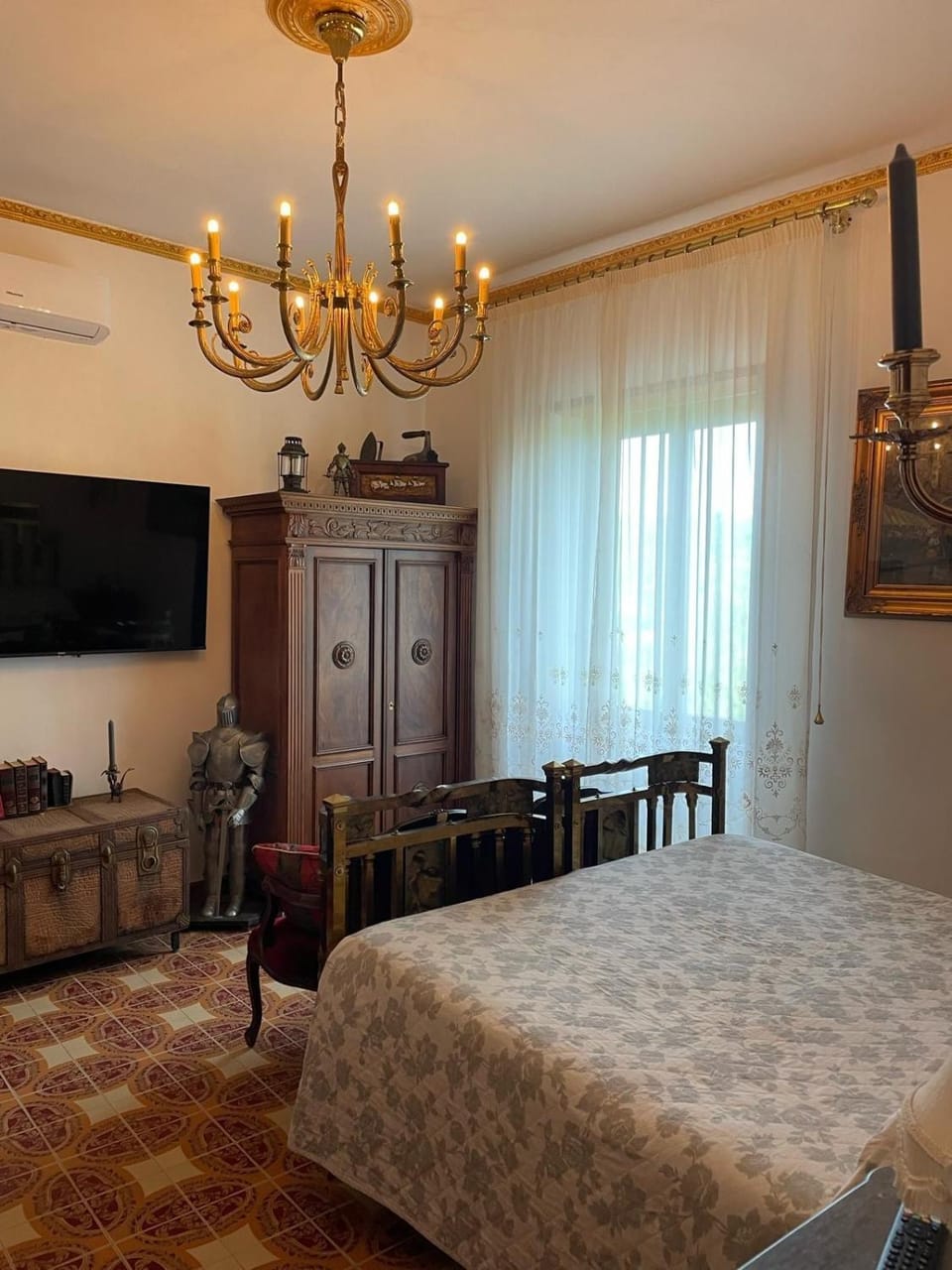 Bed, TV and multimedia, Bedroom, wardrobe