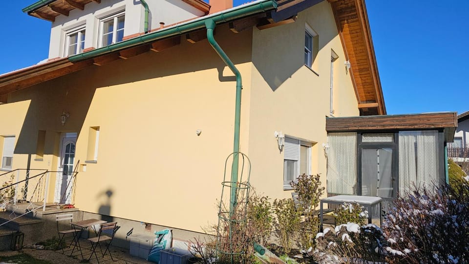 Property building, Breakfast