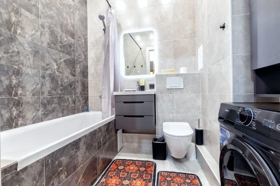 Toilet, Bathroom, Bath, washing machine