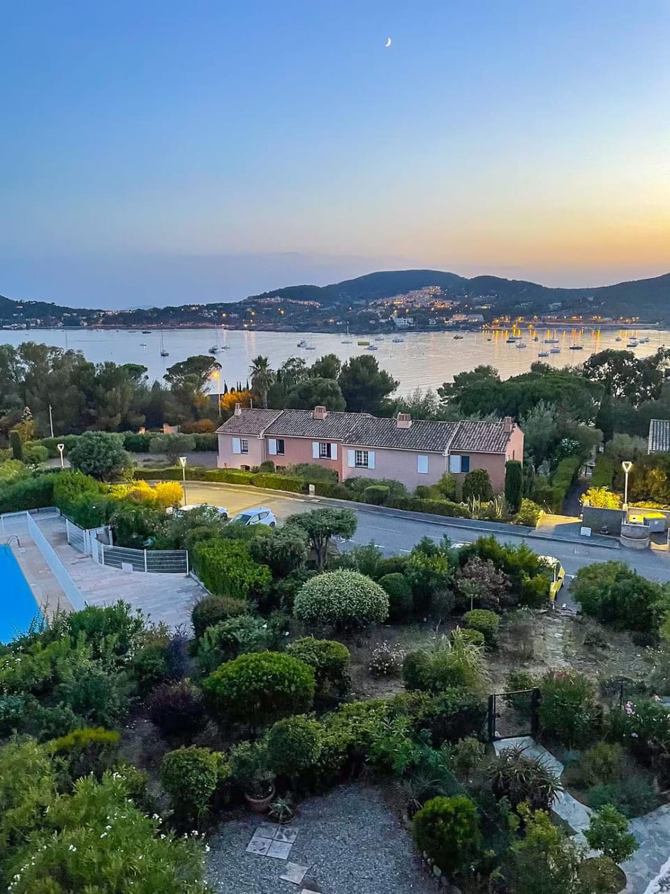 Apt 4 guests sea view pool & beaches Apartment in Saint-Raphael