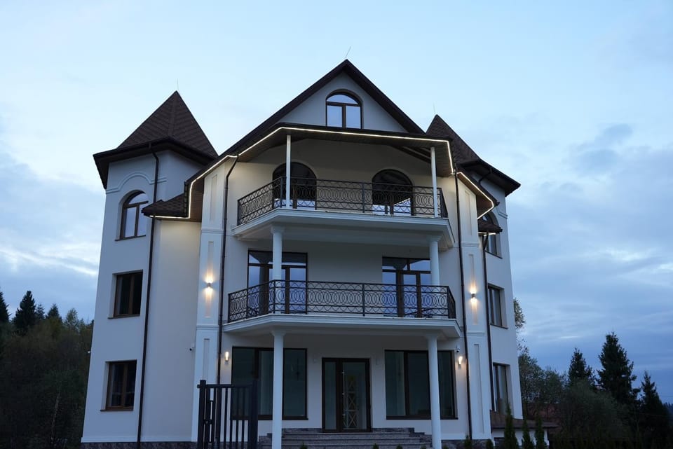 Property building, Night