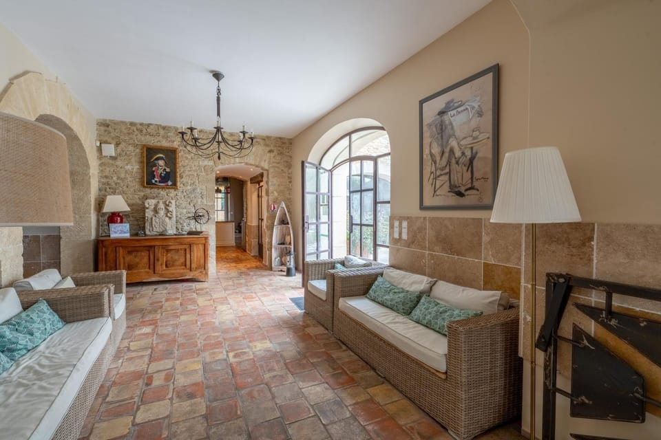 Property building, Living room