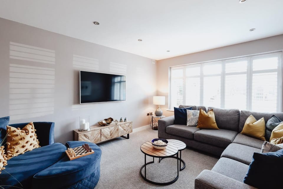 TV and multimedia, Living room, Seating area
