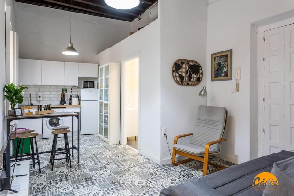 Kitchen or kitchenette, Living room, Dining area, microwave, stove, washing machine