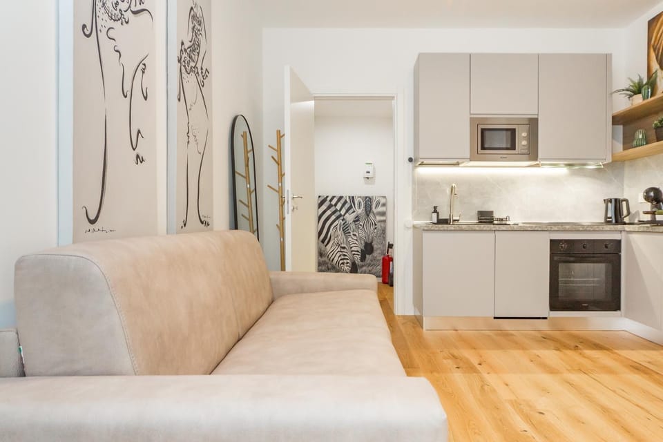 Kitchen or kitchenette, Living room, Seating area, kitchen, kitchen
