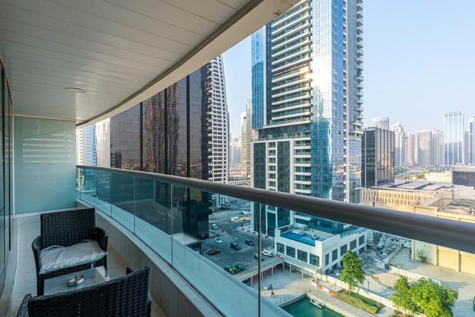 Chic 4-Sleeper near JBR Beach & Dubai Marina Mall Apartment in Dubai