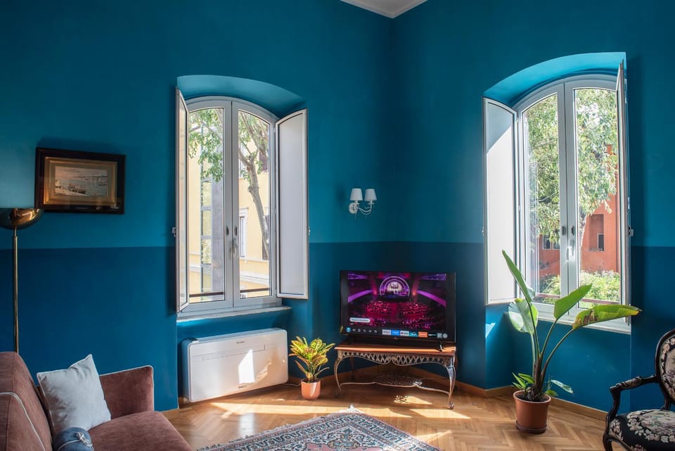 Living room, Seating area