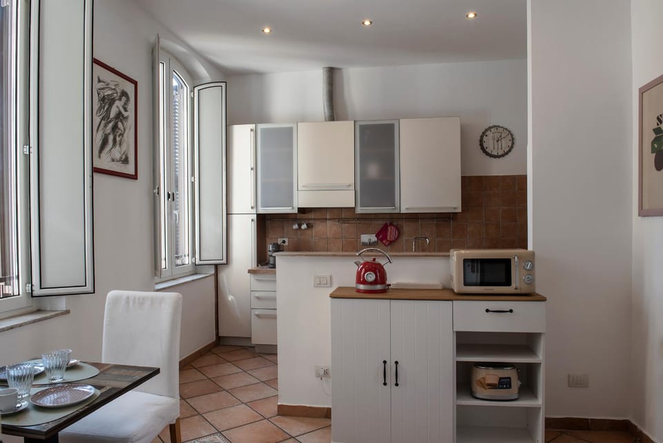 Kitchen or kitchenette