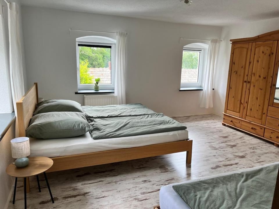 Bed, Living room, Photo of the whole room