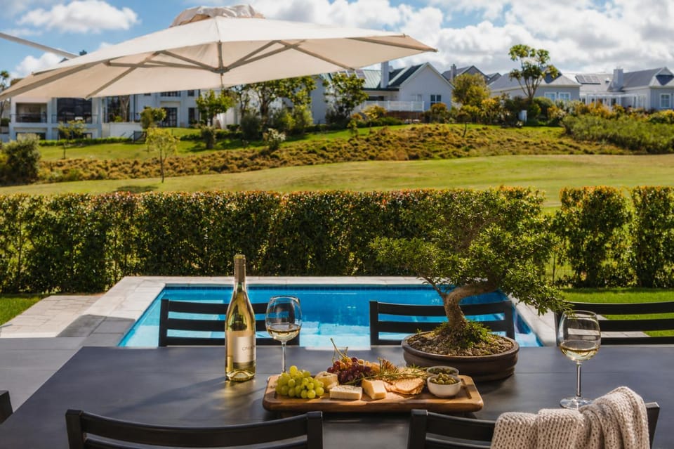 Golfcourse, Garden view, Pool view
