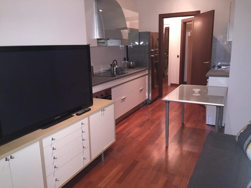 Kitchen or kitchenette, Living room, Seating area