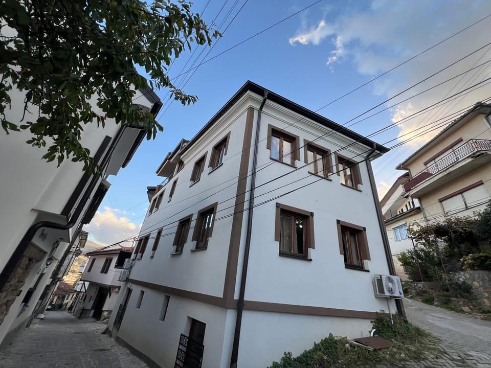 Property building, Neighbourhood, Street view
