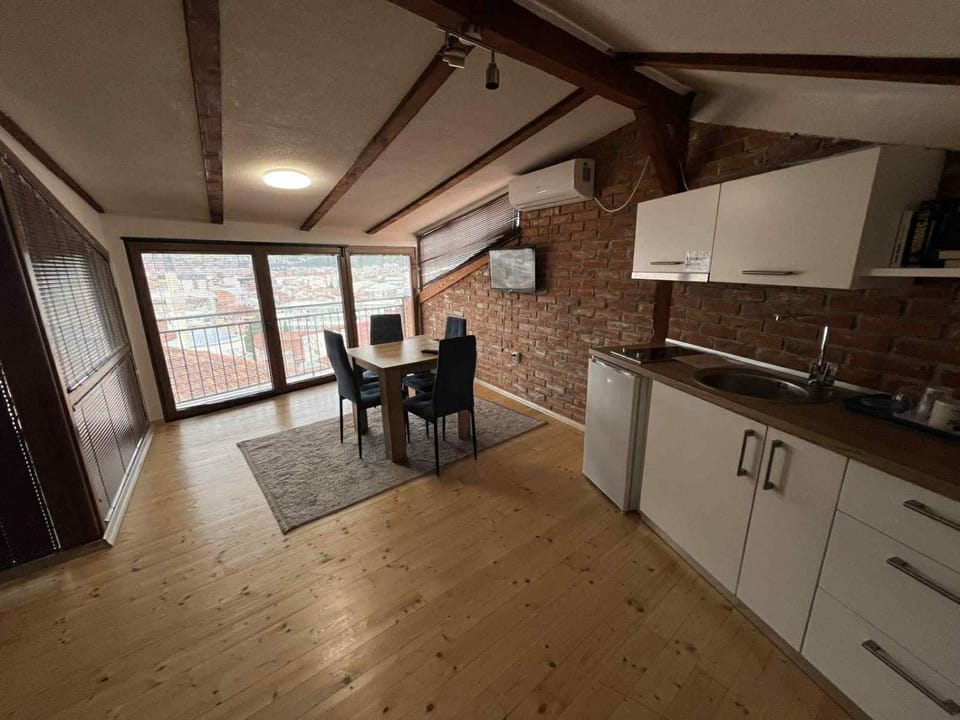 Kitchen or kitchenette, Living room, Seating area, Dining area, minibar, pet friendly, stove