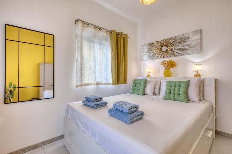 Charming 2-Bedroom Apartment with Balconies MGAJ1-1 Apartment in Malta
