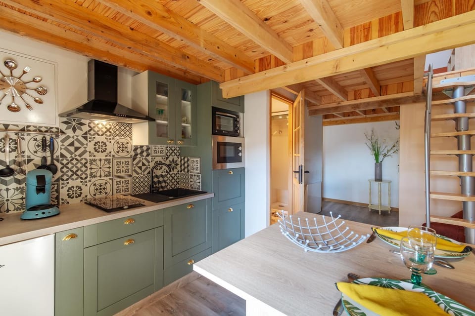 Kitchen or kitchenette, stove