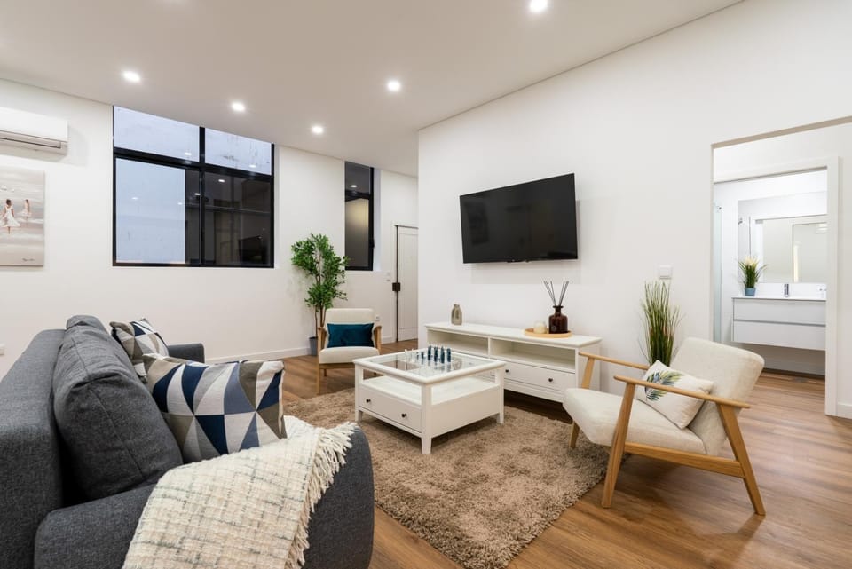 TV and multimedia, Living room, Seating area