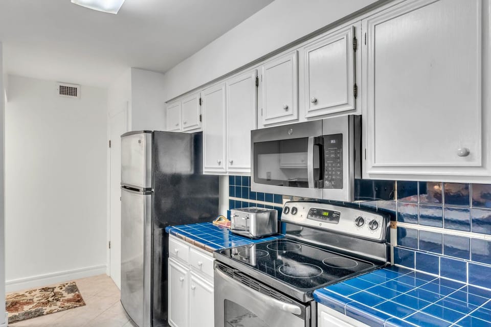 2bed2bath Seaside Escape Walk to beach House in South Forest Beach
