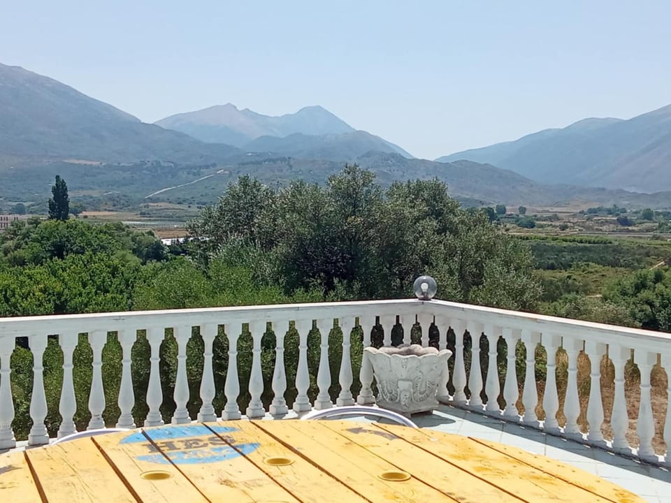 Vila Blue River Apartment in Vlorë County, Albania