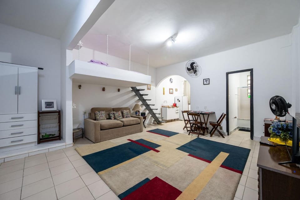 TV and multimedia, Kitchen or kitchenette, Living room, Seating area, Dining area