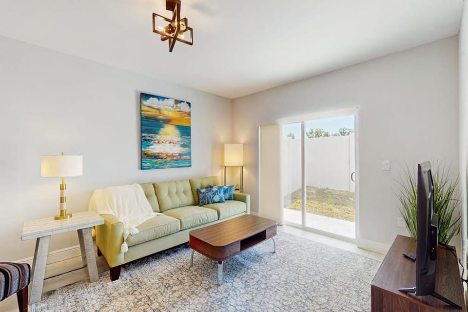 Sunny Shores House in Florida