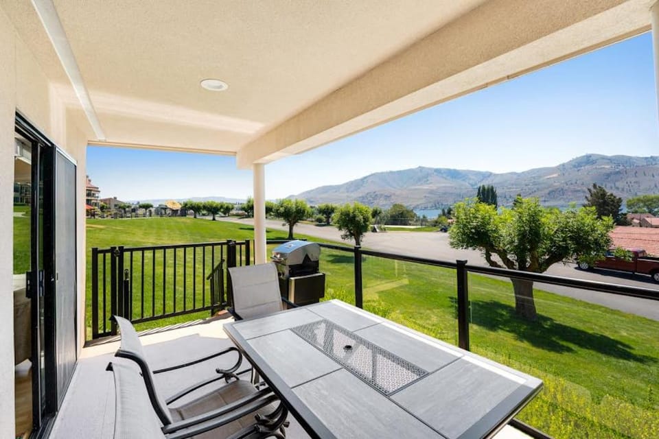 Lake Chelan Shores - Sunny by the Lake 18-4 Apartment in Chelan (In Town)