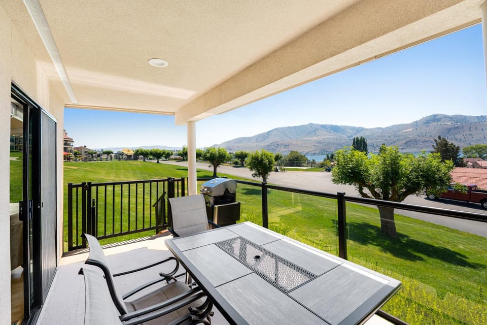 Lake Chelan Shores - Sunny by the Lake 18-4 Apartment in Chelan (In Town)