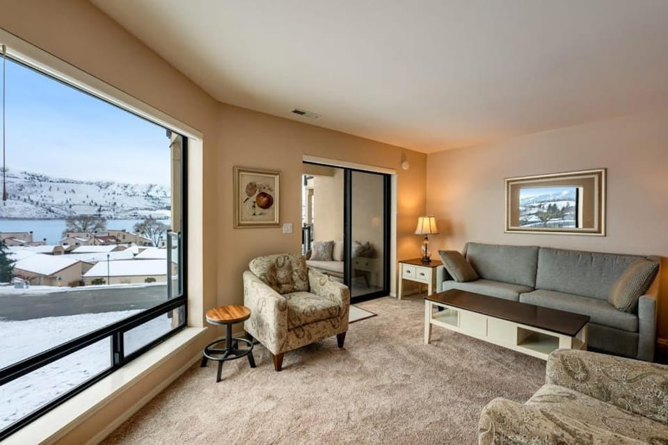 Lake Chelan Shores Chelan Beauty 18-7 Apartment in Chelan (In Town)