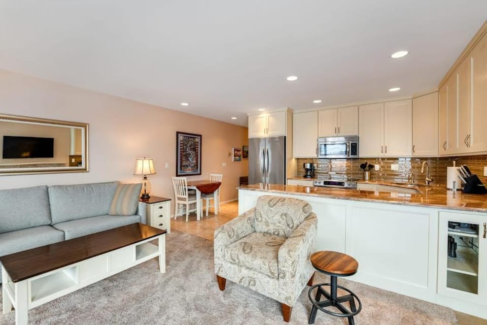 Lake Chelan Shores Chelan Beauty 18-7 Apartment in Chelan (In Town)
