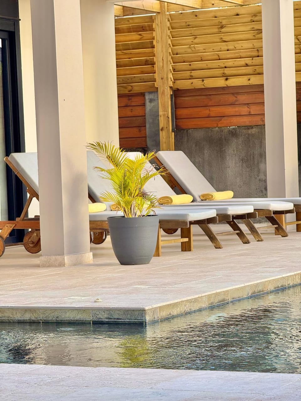 Patio, Pool view, Swimming pool, sunbed