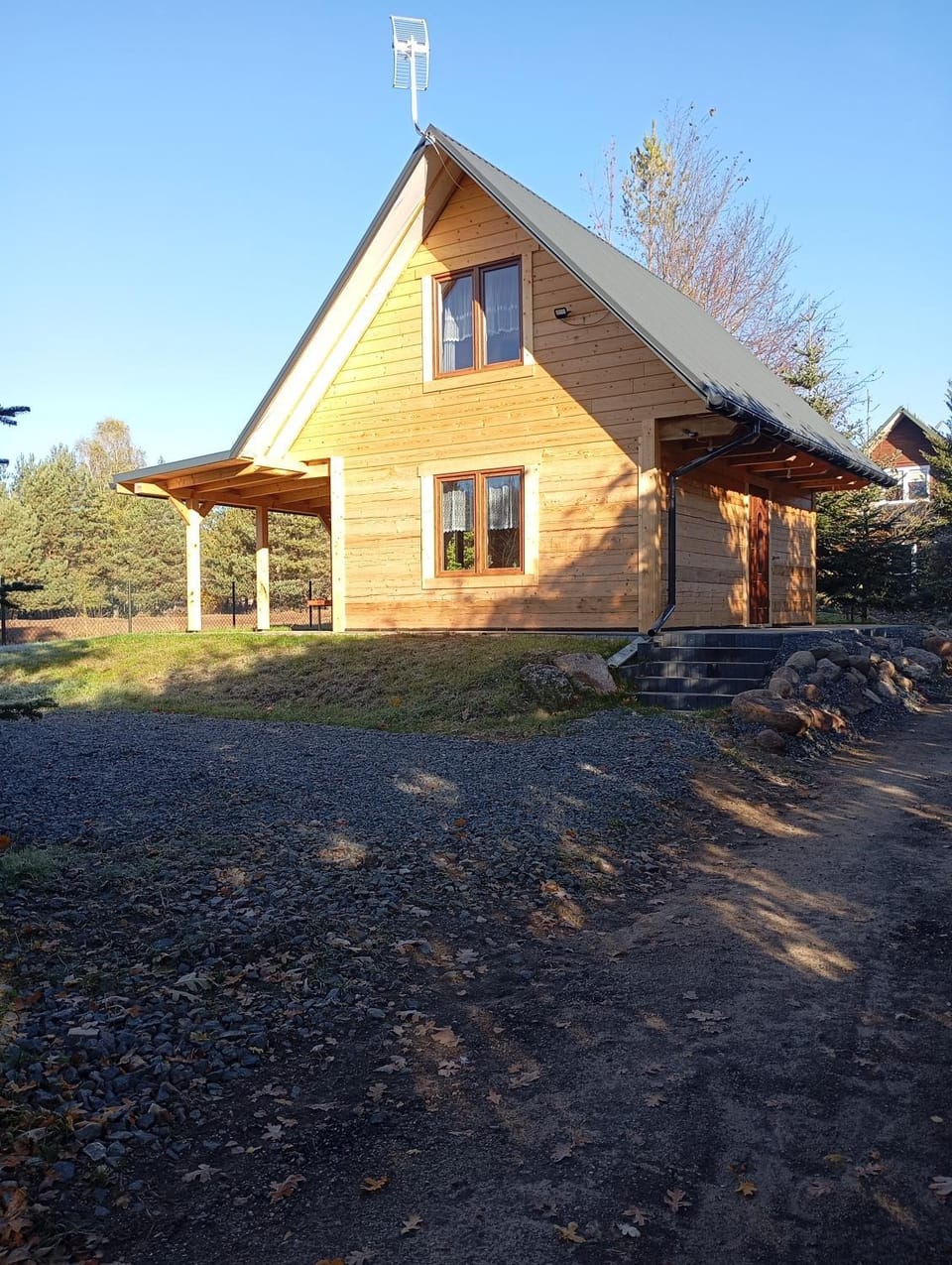 Property building, Day