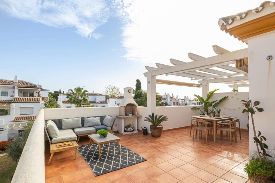 Patio, Day, Balcony/Terrace, Seating area, Dining area, Mountain view, Pool view
