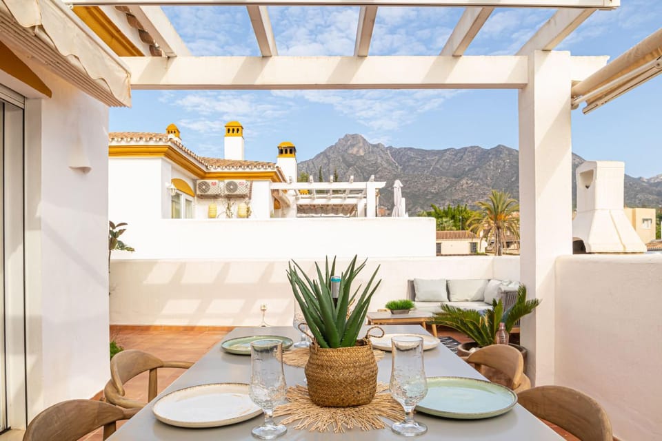 Patio, Day, Natural landscape, Balcony/Terrace, Dining area, Mountain view