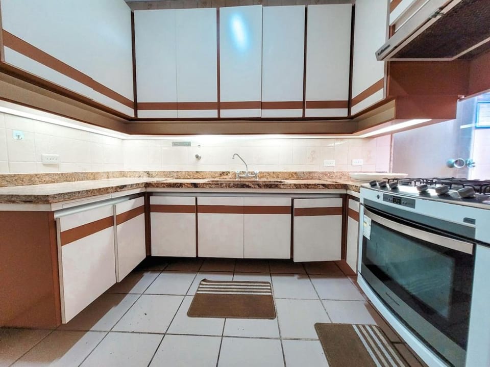 Luxo Frente Mar em Pitangueiras 200 m2 Apartment in State of São Paulo
