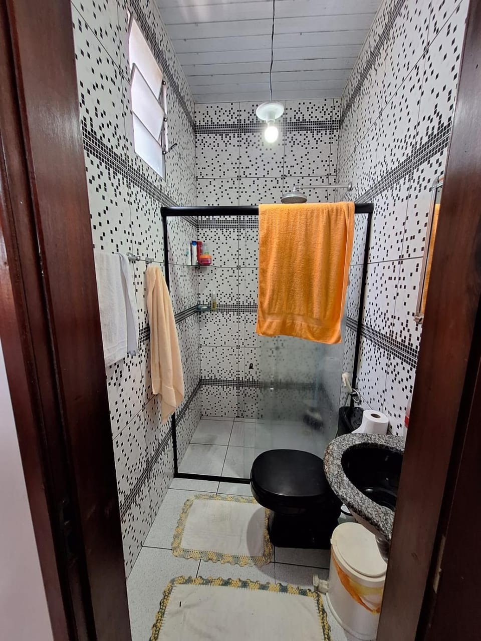 Shower, Bathroom, towels