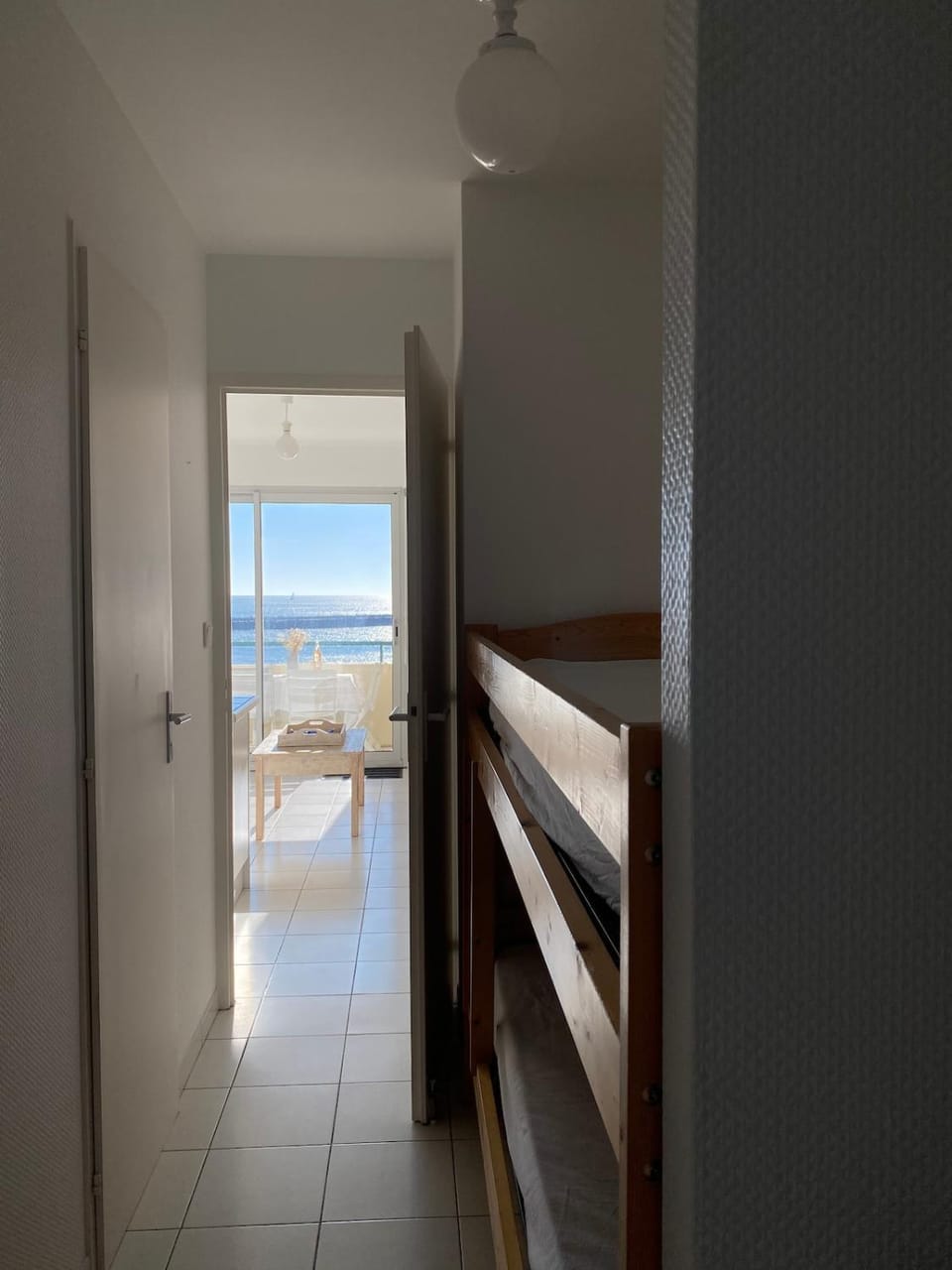 Au Bord De L'océan Vue Mer Apartment in Saint-Gilles-Croix-de-Vie